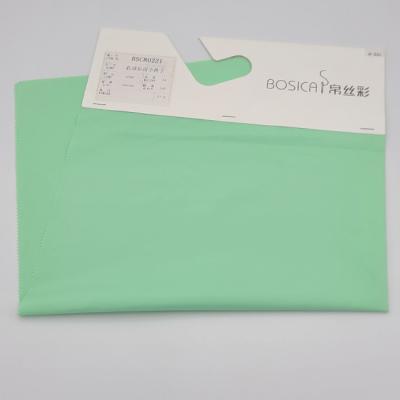 China 30D UPF100 schutz-Kleidungs-Material 54 G-/Mpolyester Ripstop Antiuv zu verkaufen