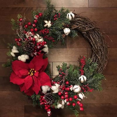 China Christmas Hanging Cane Circle Wholesale Simulation Wreath Artificial Christmas Door Wreath for sale