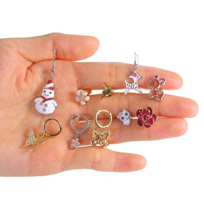 China CLASSIC Drop Earring Christmas Gift Cute Dangle Charm Earring Kids Christmas Earrings For Women 2021 for sale