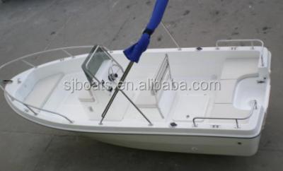 China Fishing Best Classic Fiberglass Fishing Boat With Center Console for sale