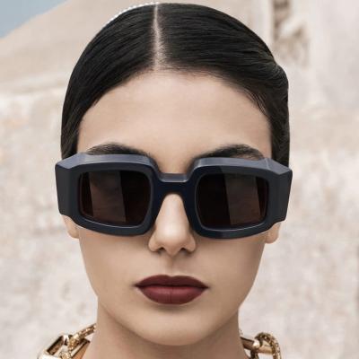 China Fashion Sunglasses Sunway Eyewear Customization 2022 New Summer Custom Logo Designer Fashion Square Frame Women's Cool Funny Sunglasses for sale