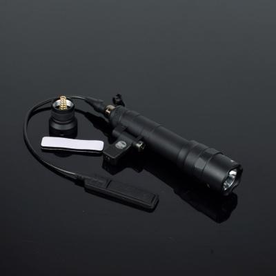 China Tactical SF M640DF M640 Weapon Gun Light For Rifle With Offset Mount Hunting Scout Light Fit 20mm Pictinny Rail M640 for sale