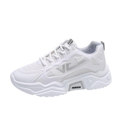 China Breathable fashion and soft loose bottom casual sneakers for comfortable student running shoes for sale