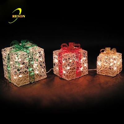 China Red Christmas Decoration Supplies Christmas Gift Christmas Box for sale