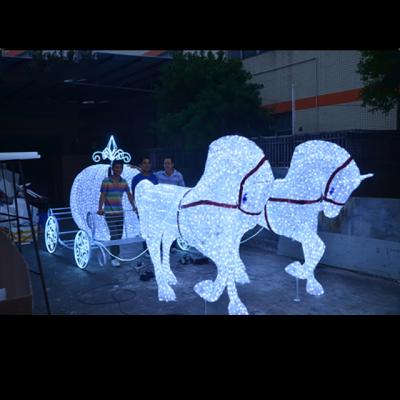 China Indoor& New Products Outdoor Christmas Decoration Horse Carriage Landscape Decoration for sale