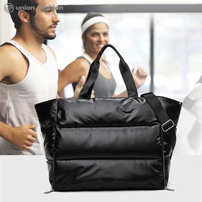 China Custom Made High Quality Logo Waterproof Sports GymPink Duffel Bag Fashion for sale