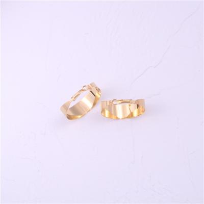 China Fashionable Women Gold Circle Earring Stainless Steel Jewelry Wide Earring for sale