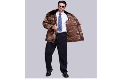 China Professional Winter Padded Brown Male Police Officer Costume With Fur Collar for sale