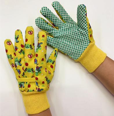 China Comfortable / Breathable 7.5inch Kids Szie Cozy Green PVC Dotted Safety Work Gardening Gloves For Kids Use for sale