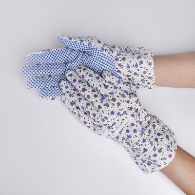 China Comfortable / Breathable Wholesale Fashional Garden Canvas Working Gloves With PVC Dots for sale