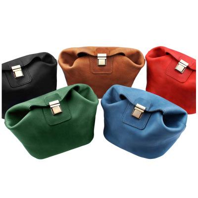 China Fashion New Design Cosmetic Bag With Lock OEM Logo Custom Fashion PU Leather Toiletry Makeup Bag Supplier for sale