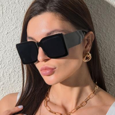 China Square wide leg sunglasses men's and women's personality large frame fashion sunglasses fashion sunglasses contrasting color sunglasses for sale