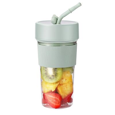 China 2023 Hot Selling Mini USB 6 Blade Food Blender Universal Rechargeable Fresh Fruit Juice Smoothies Portable Blender for sale