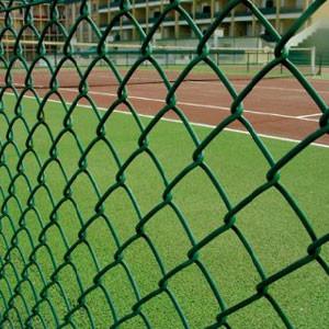 中国 9 Gauge Wire with 50mm Hole 6' x 50' PVC Diamond Chain Link Fence with Green Color 販売のため