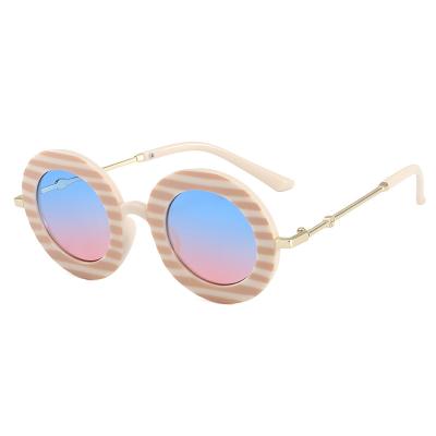 China Fashion Sunglasses Rendered In China Top Quality New Unisex Child Sun Glasses Sunglasses for sale