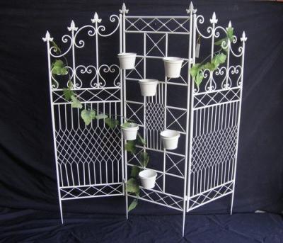 China The Easily Assembled Creative Garden Decor Plant Farm Trellis Garden Fence Mesh With Flower Pot for sale