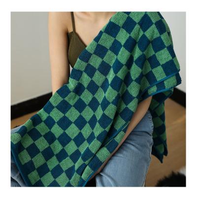 China Checkerboard Style Cotton Bath Towel Hypoallergenic Hotel, 2022 New Bath Towels Color Matching 100% Cotton for sale