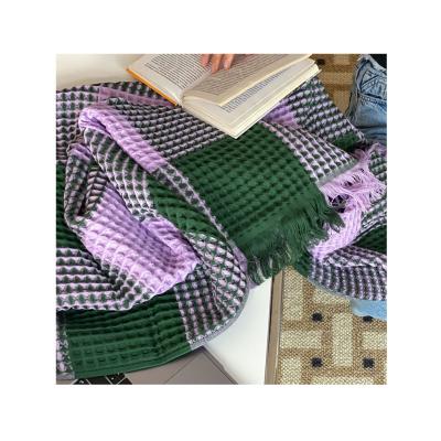 China Anti-Pull Purple and Dark Green Fringed Design Waffle Fringe Blanket, No Shrinkage and No Static 100% Cotton Waffle Fringe Blanket for sale