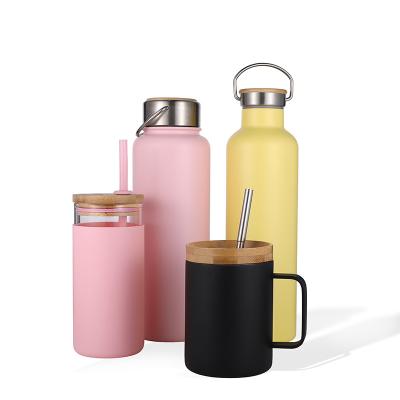 China Durable Vacuum Insulated BPA Free Double Wall Leak Proof Stainless Steel Water Bottles With Natural Bamboo Lid for sale