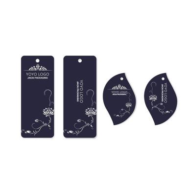 China 2022 Custom Wholesale Customization Label Printing Top Design Apparel Hang Tags for sale