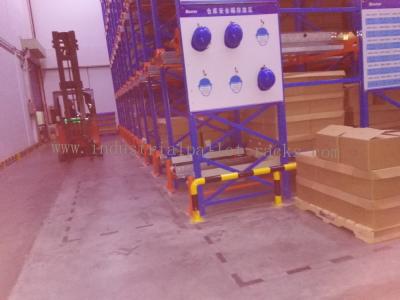 China 82FT Depth X  39FT Height Radio Shuttle Racking Blue + Orange Warehouse Storage System for sale