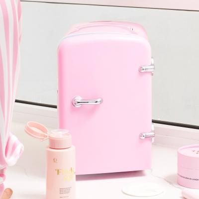 China Factory Direct Sale THERMOELECTRIC No Noise Mini Fridge Portable Mini Car Mini Cosmetic Fridge for sale