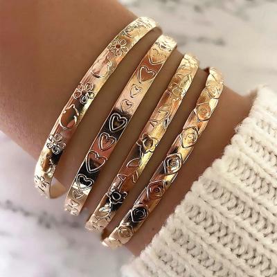 China High Quality 4 PCs/Set European American Border Diamond Bracelet Irregular Pattern Wind Fruit Flower Love Jewelry Central Institute of Statistics Set New for sale