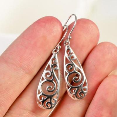 China High Quality 2 Pcs/Set European American Temperament Earrings Set Hollow Silver Drop Shaped Earrings Women Earrings Ear Hooks for sale