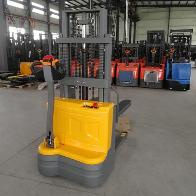 China 2m 3m 4m elektrische walkie stacker elektrische hydraulische stacker 1,6t 2t 2,5t 24V batterij Te koop