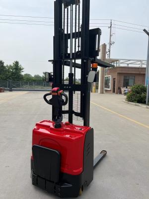 Cina 2.2kw Piattaforma elettrica di imballaggi per pallet Forklift di 1 tonnellata Capacità di carico Piattaforma idraulica Walkie Straddle in vendita