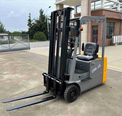 China 2000kg 4409lb 4500mm 3 wheel electric forklift with 3 Stages Mast for outdoor or indoor use for sale