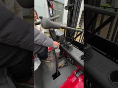 Safe and Reliable Forklift 3 Ton Diesel Forklift Electric 4 Wheel Forklift for Warehouses