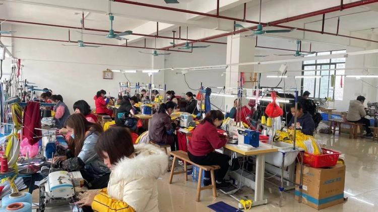 Verified China supplier - Guiping Mule Town Qiyali Garment Factory