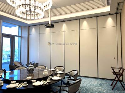 中国 Banquet Hall Space Dividers Partition Walls 85mm/100mm Customizable For Big Events 販売のため