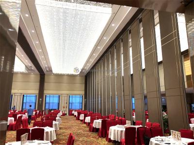 China 2000mm-6000Mm Height Acoustic Folding Partition Walls Commercial Fireproof for sale