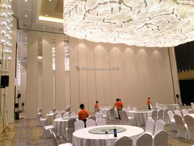 Cina Modern Aluminum Alloy Movable Fabric Dividers for Space Planning in vendita