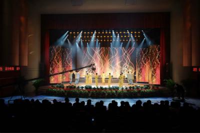 China HD P3.91 Indoor LED Stage Curtain Screen , Full Color Large LED Video Wall for sale