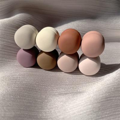 China Fashion Strong Jewelry Women's Malaysia Macaroon Scarf Round Buckle Magnet Wire Scarf Accessories Silk Cufflinks for sale