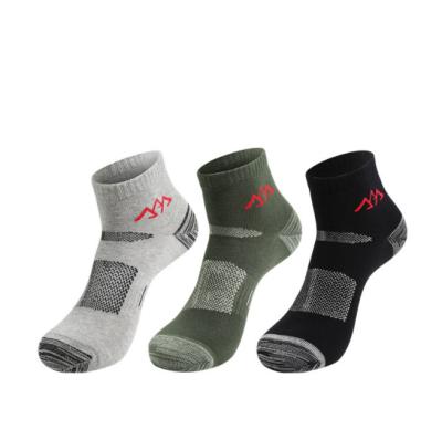 China Men's Quick Dry Sport Ankle Socks Breathable Logo Compression Rising Socks Viable With High Quality for sale