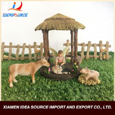 China Wholesale Europe Products Resin Figurine Green Thatch Gazebo for sale