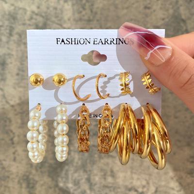 China Water Proof Gold Color Vintage Geometry Metal Twine Dangle Earrings for Women Simple Square Pearl Hoop Earring Trendy Party Jewelry for sale