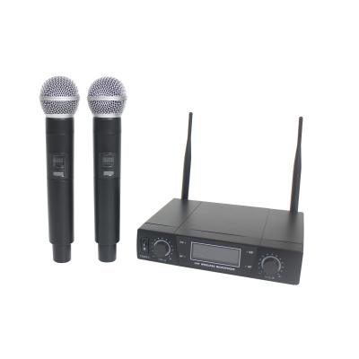 China 610158 Karaoke Microphone System Wireless System Standard Dual Channel Handheld UHF with 2 Wireless Microphones 610158 for sale