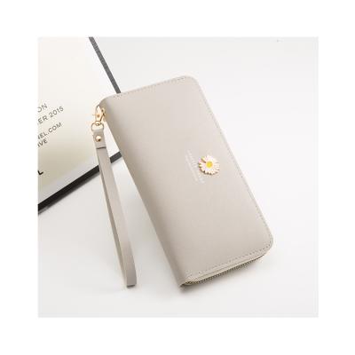 China New High Quality Women Wallet Women's Long Large Capacity Tassel Zipper Mobile Phone Bag Daisy Clutch Card Holder for sale