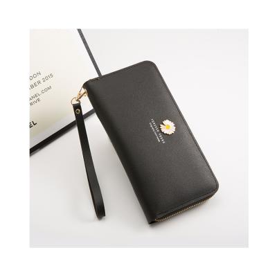 China New 2021 Wholesale High Quality Korean Daisy Women's Wallet Large Capacity Zipper Mobile Phone Bag Long for sale