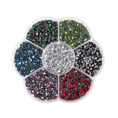 China Flatback DIY 2mm Color Rhinestone Boxed Crystal Glass Clothing Nail Art Rhinestone DIY Shoe Sticker for sale