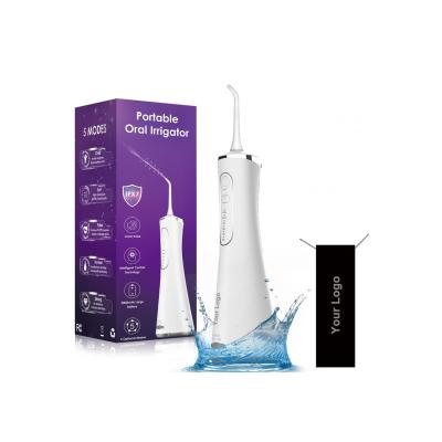 China Portable Dental Waterproof Electric Water Flosser IPX7 Oral Irrigator IPX7 Waterproof Electric Water Flosser Oral Irrigator Syringe for sale