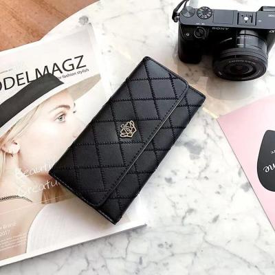 China Waterproof Women Wallet Purse PU Leather Luxury Diamond Striped Crown Coin Purse Card Holder Women Wallet For Women for sale