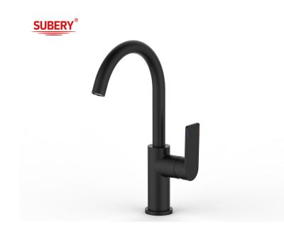 China Matt Black Brass Kitchen Sink Faucets Cold And Hot OEM Single Lever en venta