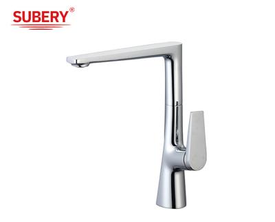 China Cold And Hot OEM Kitchen Sink Faucets Chrome Brass Single Lever for sale