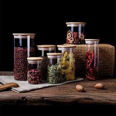 Cina Glass Airtight Kitchen Storage Jar Sealed Food Container Grains Canister Candy Jars with Bamboo Lid in vendita